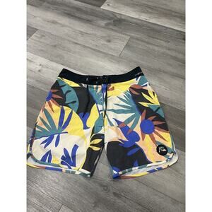 Quicksilver Men’s Swim Trunks Dry Flight Technology sz 32 Colorful Printed
